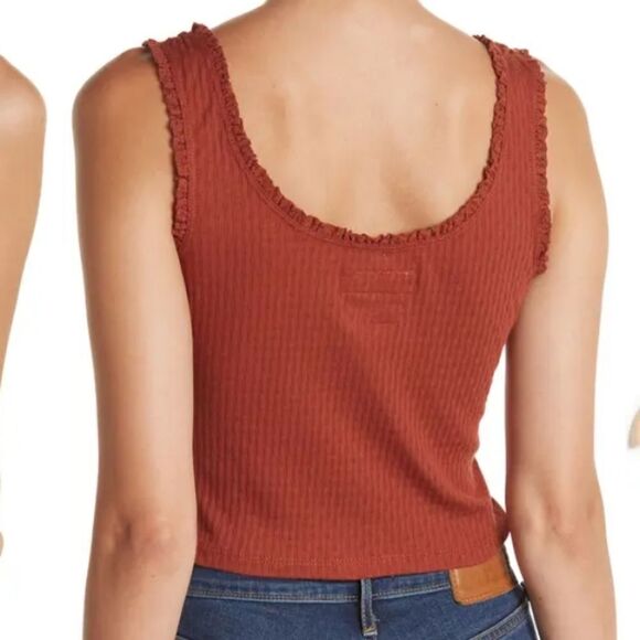 Mauby Ribbed knit cropped button front tank in true rust - Picture 3 of 7